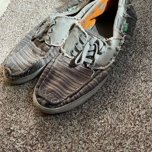 Sanuk Shoes size 10